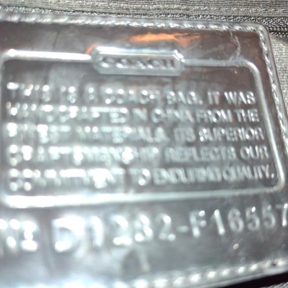 Coach crossbody bag - really cute - Picture 5 of 7